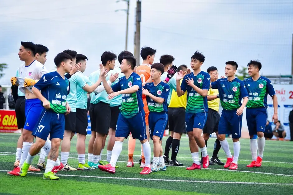 Đại dịch vẫn phải chào thua Mendes Đại dịch vẫn phải chào thua Mendes