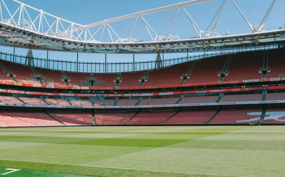 Man United vỡ mộng song tấu Pogba - Fernandes